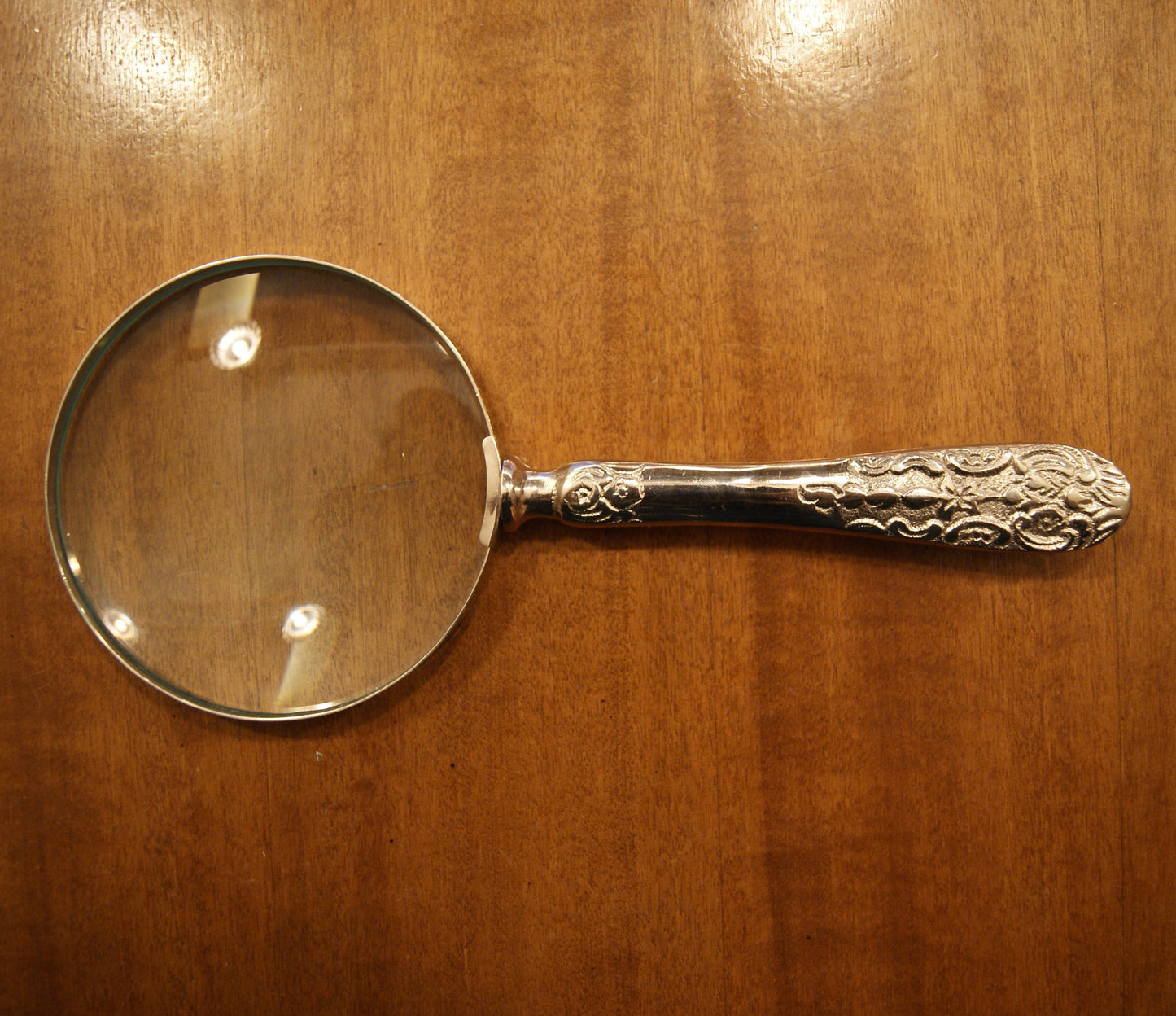 Lente d'ingrandimento con manico lavorato - Ø 10 cm