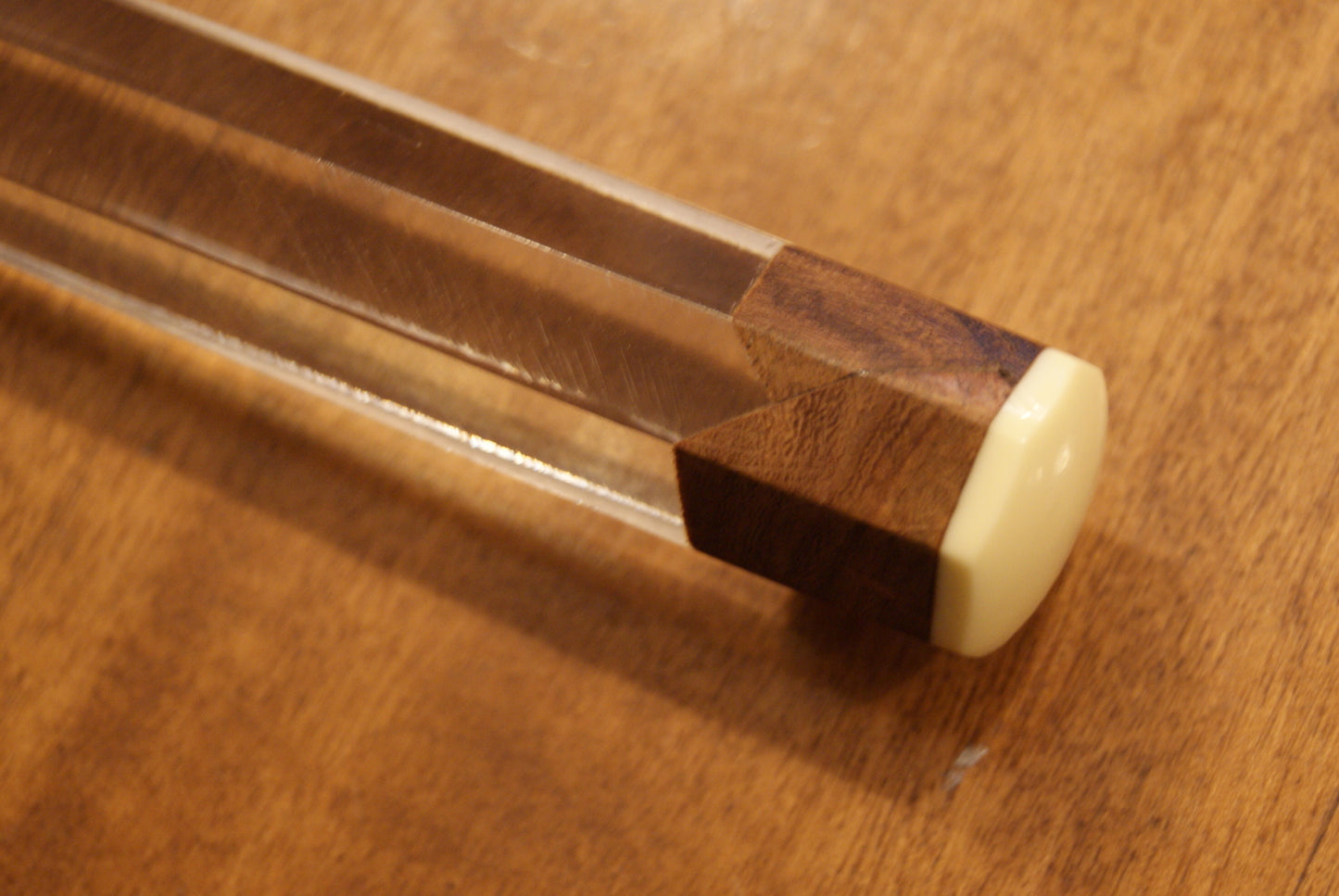 Lente d'ingrandimento con manico lavorato - Ø 10 cm