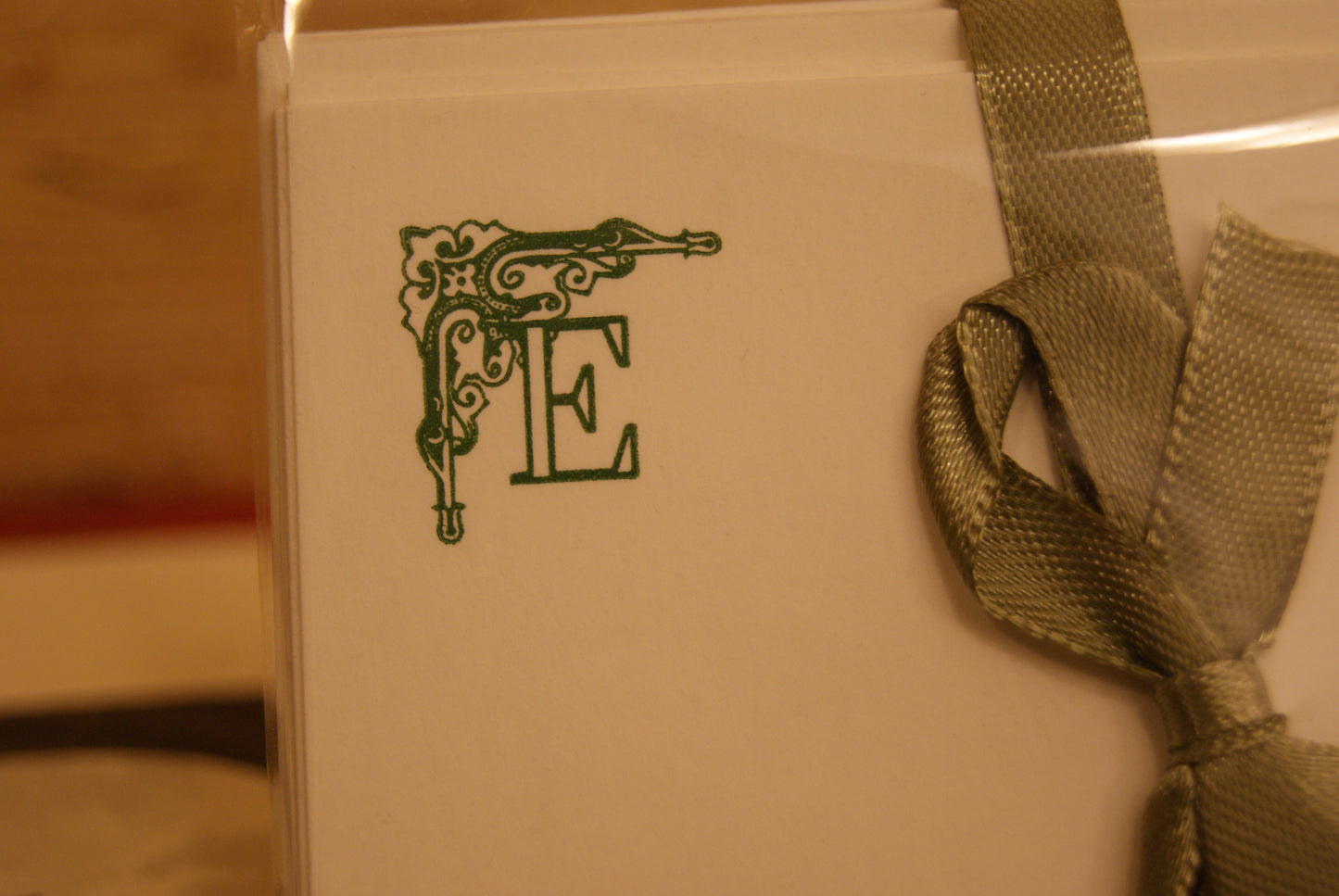 5 Cartoncini con iniziali tipografiche, con buste - 6 x 10 cm