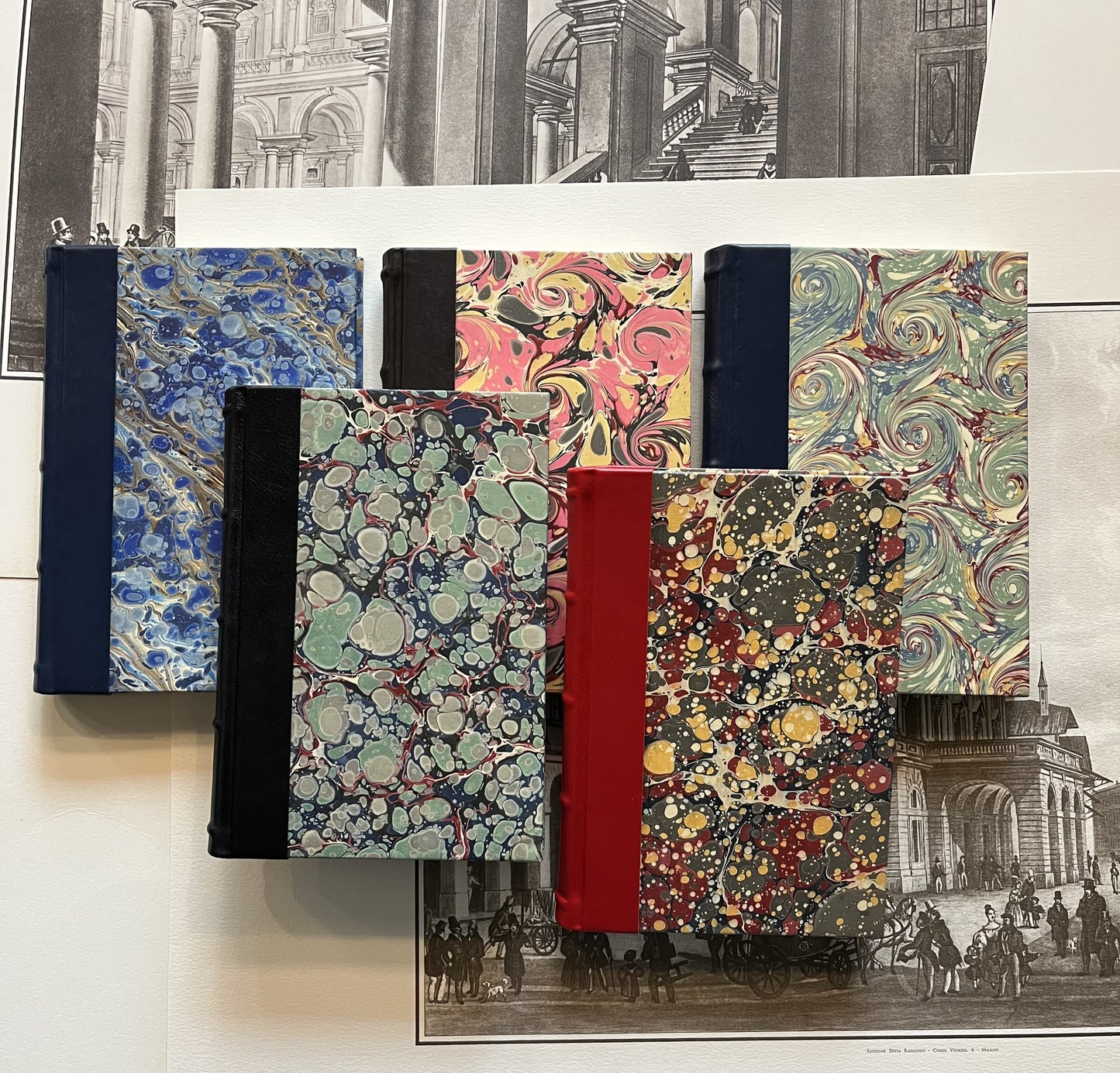 Quaderno 110 pagine bianche, copertina rigida marmorizzata - 14,5 x 21 cm