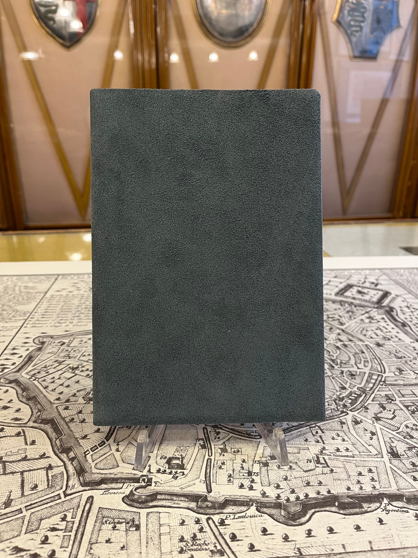 Quaderno 120 pagine bianche, copertina in pelle scamosciata -  14 x 21 cm